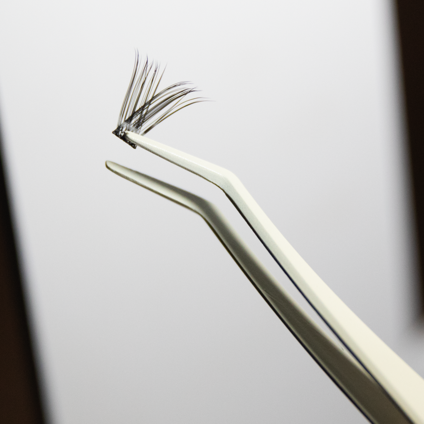Limited Edition Lash Applicator – LA-01